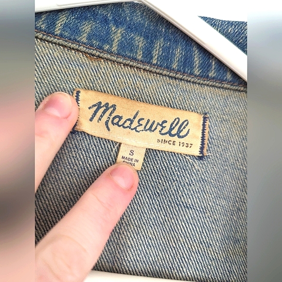 Madewell Denim Jacket (size small) - Picture 4 of 9